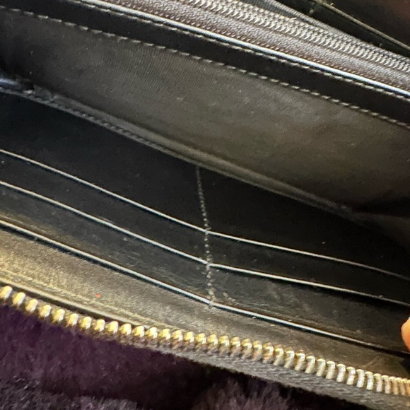 Guaranteed Authentic Gucci GG Imprimé Patent Leather Continental Wallet - Picture 6 of 8